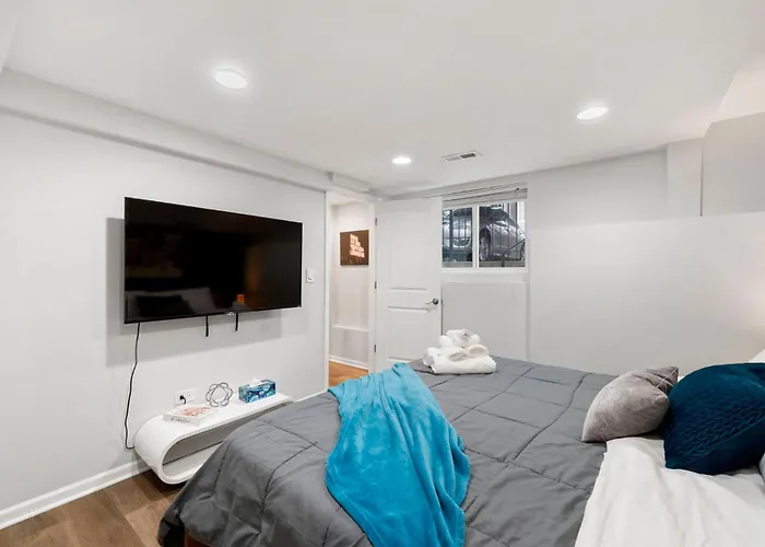 Chicago Treasure 4 Bed Getaway